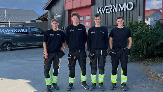 Vi er opptatt av å bygge nye tømrere. I år har vi tatt inn 4 lærlinger